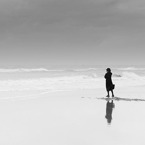 MUSE Photography Awards Gold Winner - Losing Our Minds by Eddy Verloes