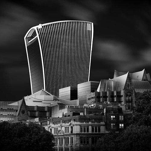 MUSE Photography Awards Category Winners of the Year Winner - The Walkie-Talkie by José Carlos González Expósito