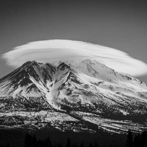 MUSE Photography Awards Category Winners of the Year Winner - Lenticular Cloud Over Mount Shasta by Lisa K. Kuhn