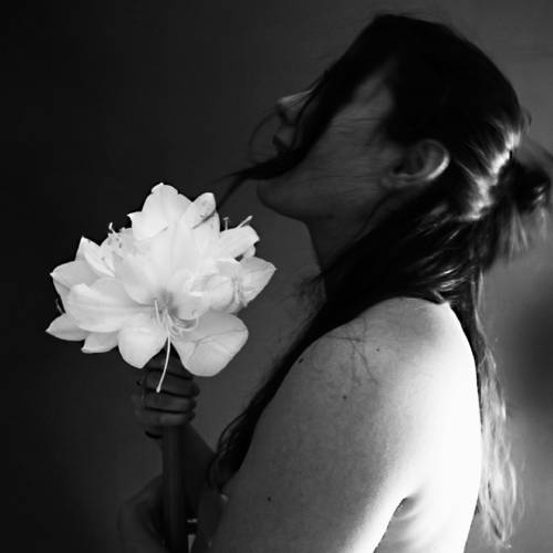 MUSE Photography Awards Silver Winner - Winter (Laurie & Amaryllis) by Andréa Lobel