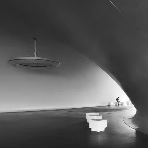 MUSE Photography Awards Gold Winner - Insignificance of Persons by Robert Tsai