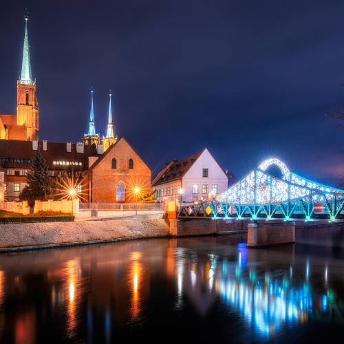 MUSE Photography Awards Silver Winner - Cathedral Island and Tumski Bridge at Night | Wrocław, Poland by Nico Trinkaus