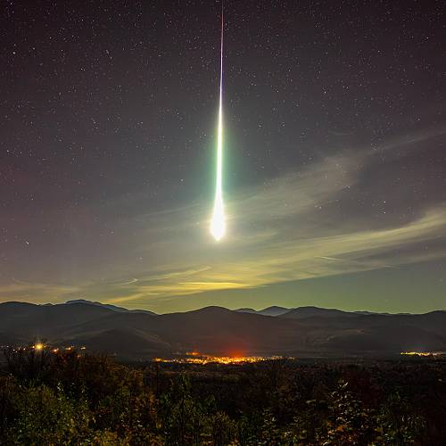 2026 MUSE Photography Winner - Green Meteor over the White Mountains by Erik Fraser