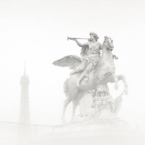 Award-winning photograph Sculptures | Tuileries Garden   by Rolandas Urbonavicius, 2026 MUSE Photography Awards Silver Winner