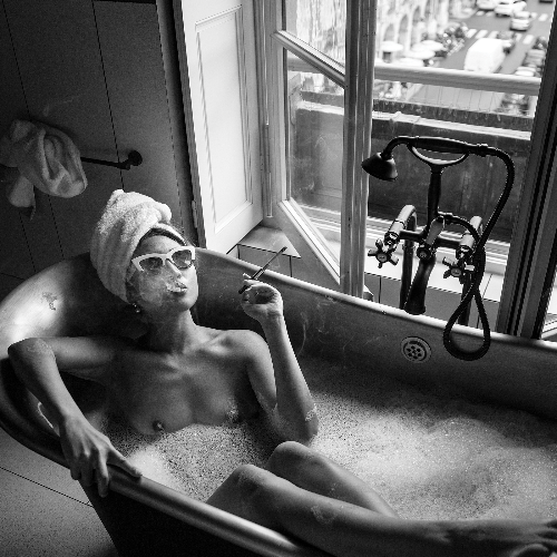 MUSE Photography Awards Gold Winner - Sunday morning in Paris by Julien Sunye