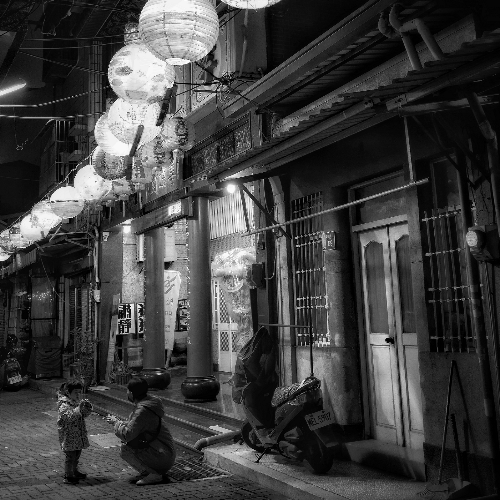 MUSE Photography Awards Silver Winner - Tainan Puji Temple Lantern Festival by Lin Wen Hung