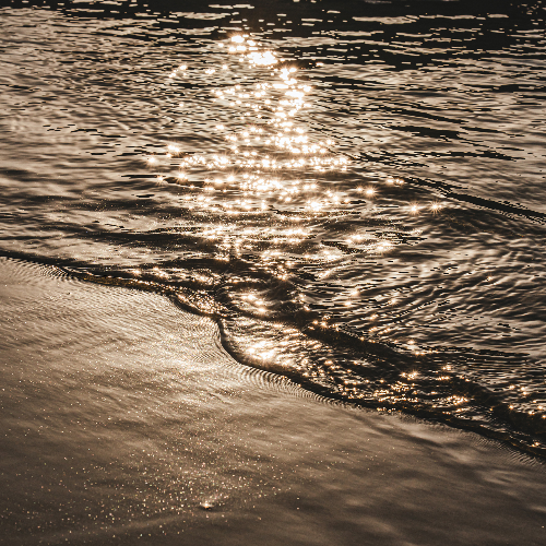 MUSE Photography Awards Gold Winner - Light of the Waves by HSIANG-CHI,WU