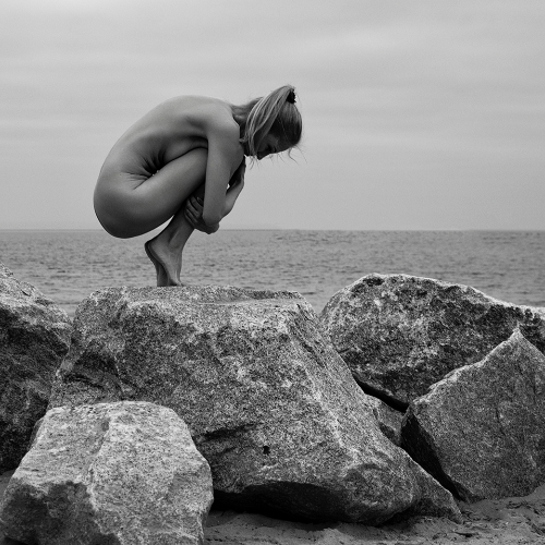 MUSE Photography Awards Silver Winner - Stone and skin by Agnieszka Czyzkowska