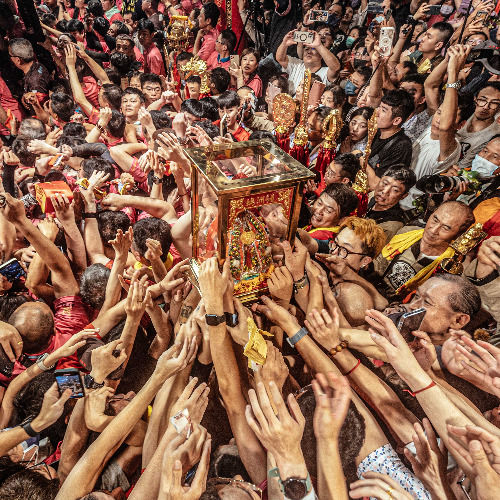 MUSE Photography Awards Gold Winner - Dajia Mazu Pilgrimage by Hungyi Chang