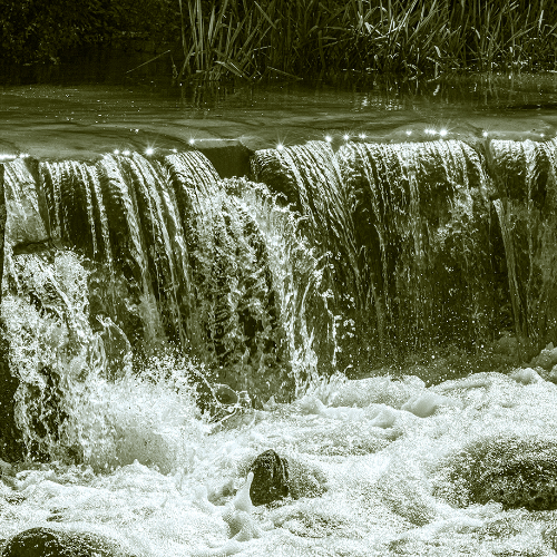 Award-winning photograph The Dance of the Spray by Marcel van Beek, 2026 MUSE Photography Awards Gold Winner