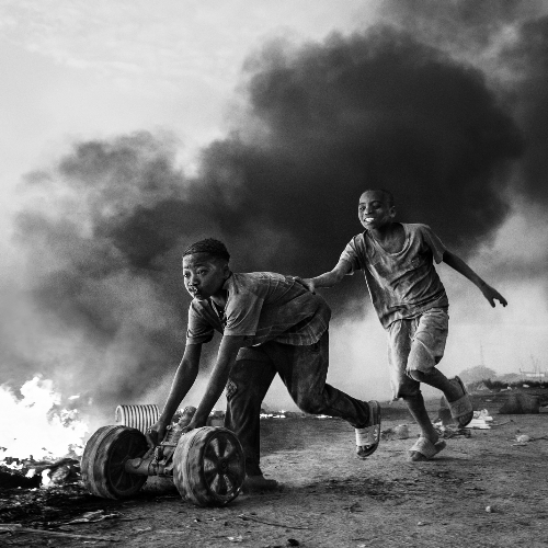 2026 MUSE Photography Winner - Always Children, always friends by João Coelho